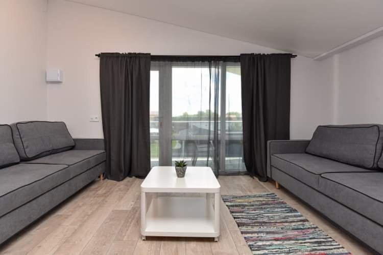 Vyturiai - Nauju Apartamentu Nuoma Sventojoje Швентой Экстерьер фото